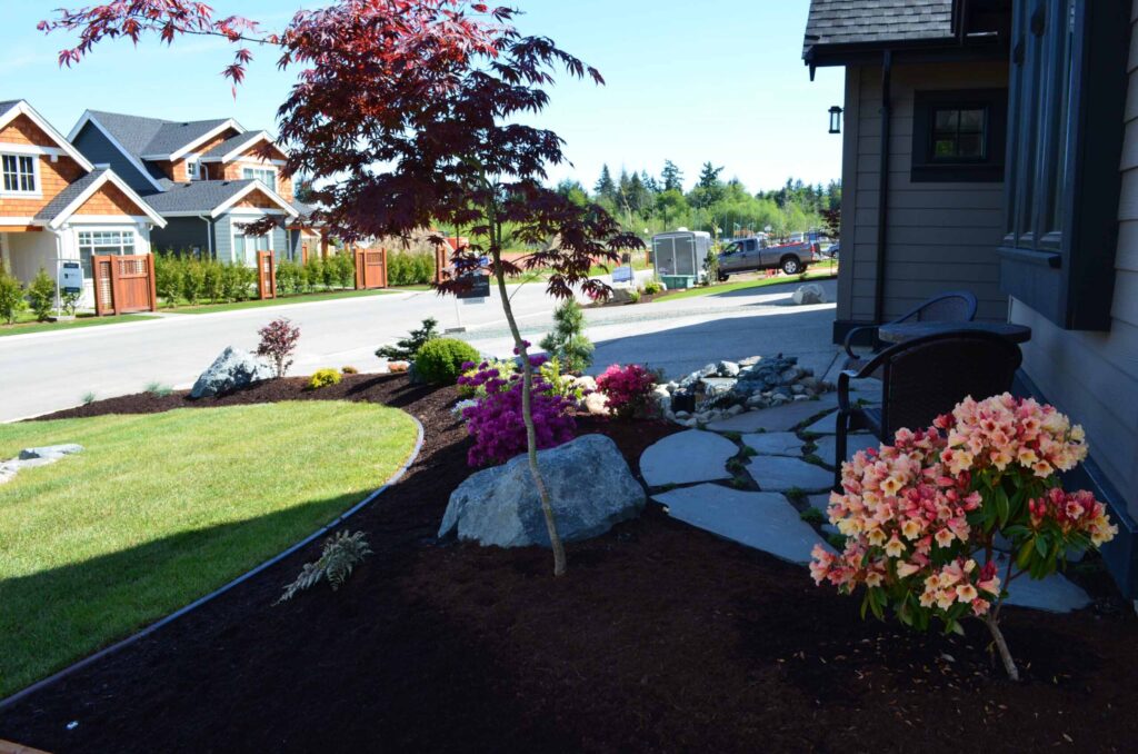 DSC_0821-scaled Landscaping example: Alternative view of table and chairs with water feature, looking towards the street.